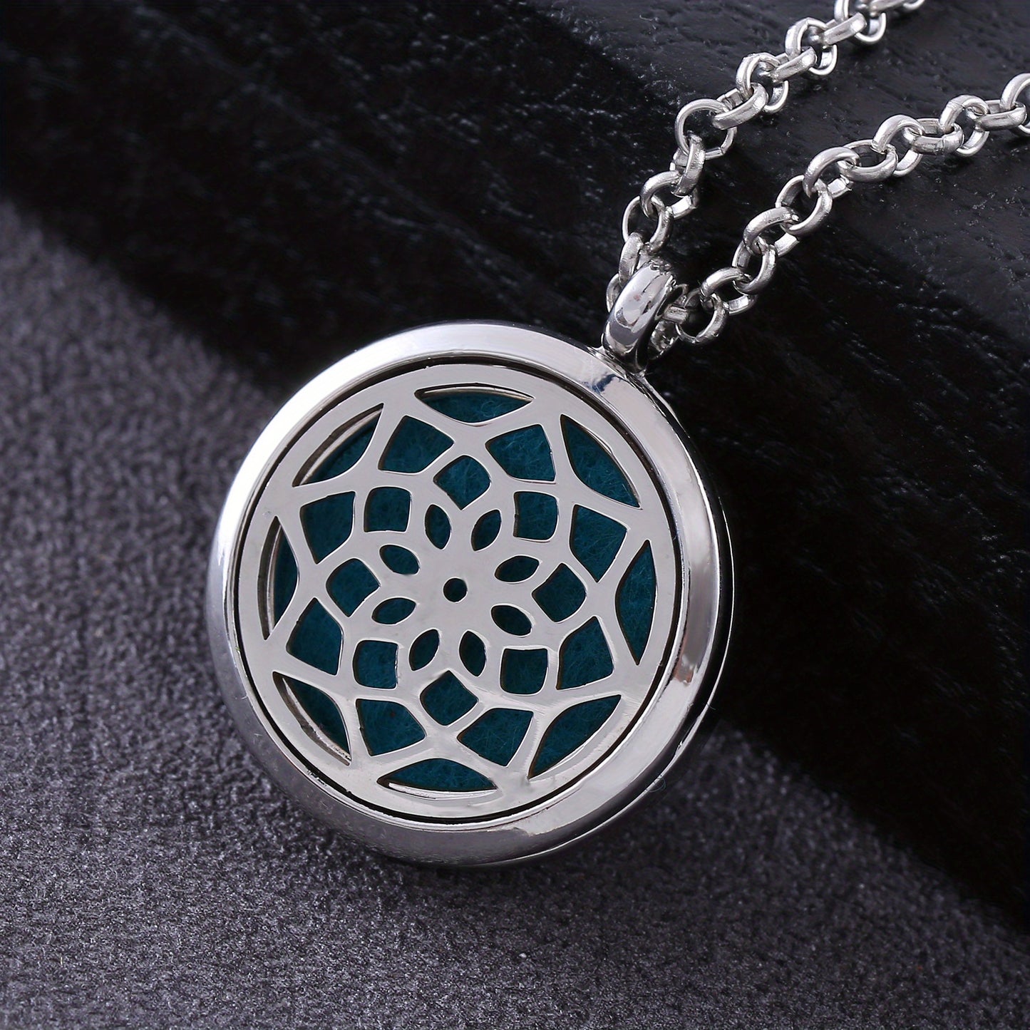Aroma Lock Pendant
