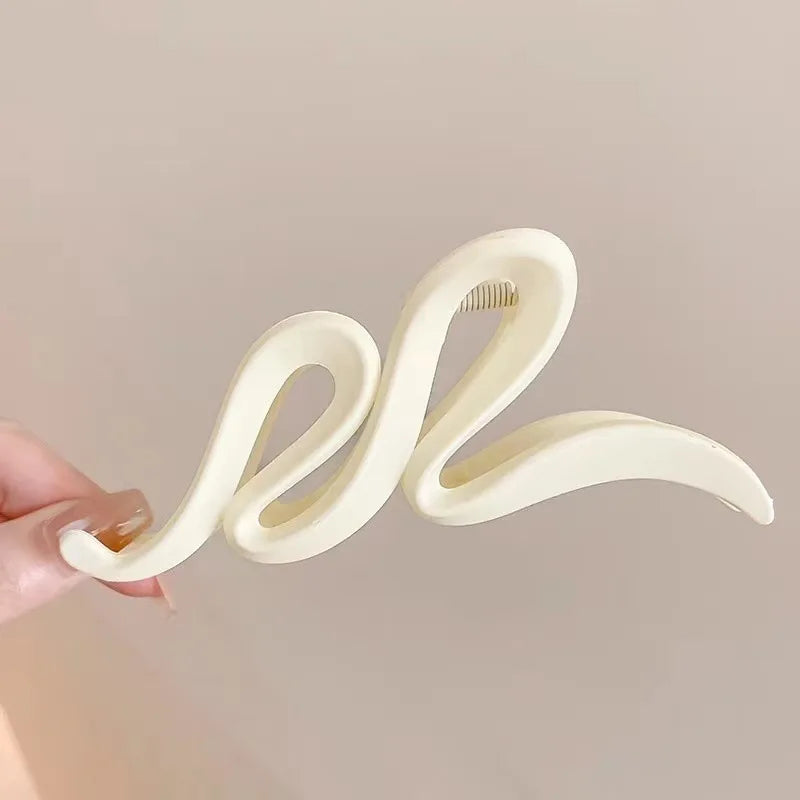 Wave Claw Hair Clip