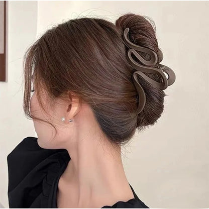 Wave Claw Hair Clip